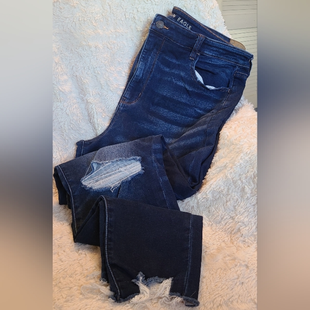 American Eagle 20 Regular Super Hi-Rise Ripped Jegging with Next Level Stretch